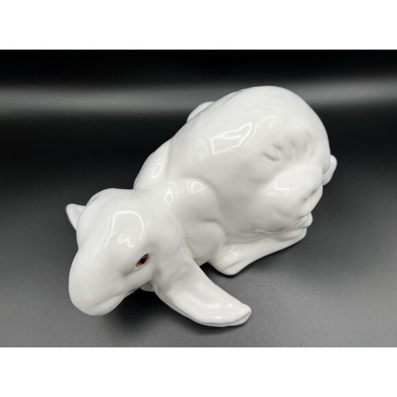 Earth Needs California Art Pottery Terracotta White Bunny Rabbit with Glass Eyes - Picture 2 of 11